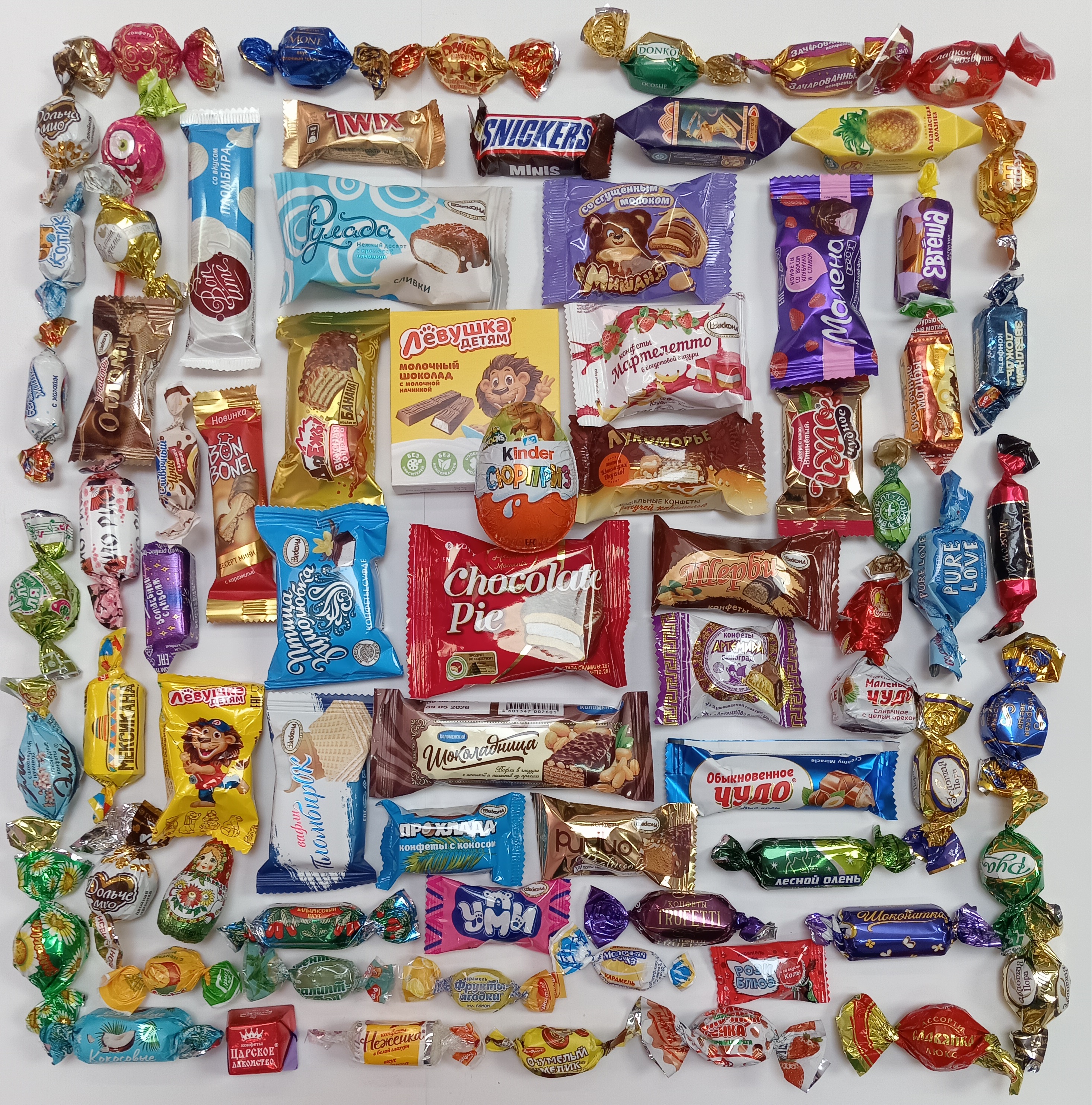 Набор кондитерский 1,2 кг (картонная упаковка в подарок)